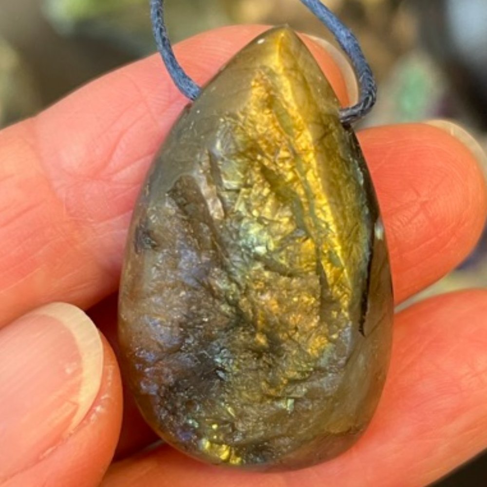Natural Labradorite Pendant